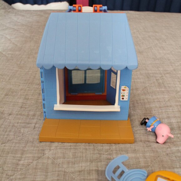Peppa Pig Pizza Restaurant Playset - Picture 5 of 5